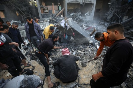 Iran’s Revolutionary Guards claimed retaliatory attacks on US and Israeli targets during the escalating conflict.